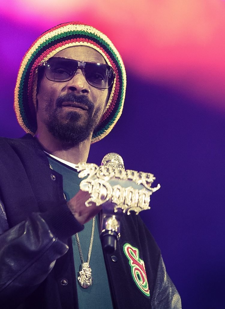 snoop dogg celebrity weed icon cannabis influencer